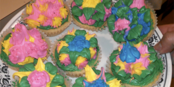 Cupcakes decorated using WEBSUN piping tips